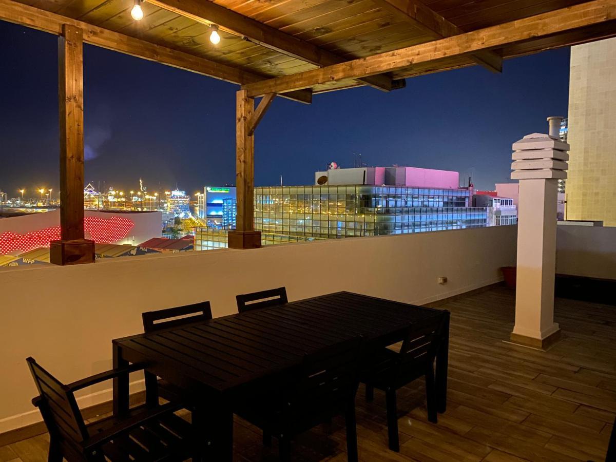 Holiday Home & Rooftop Lounge لاس بالماس دي غران كاناريا المظهر الخارجي الصورة